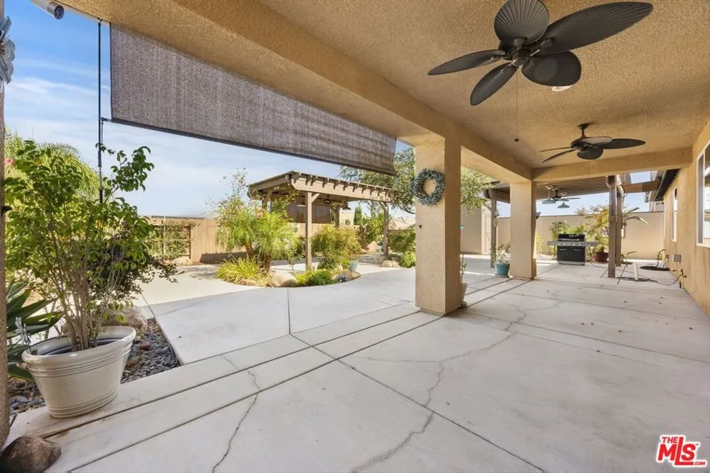 5103 Anaconda Avenue Bakersfield, CA 93306