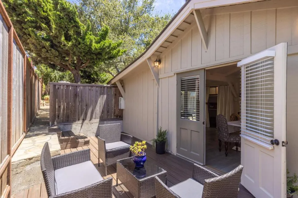 24752 San Carlos Street Carmel, CA 93923
