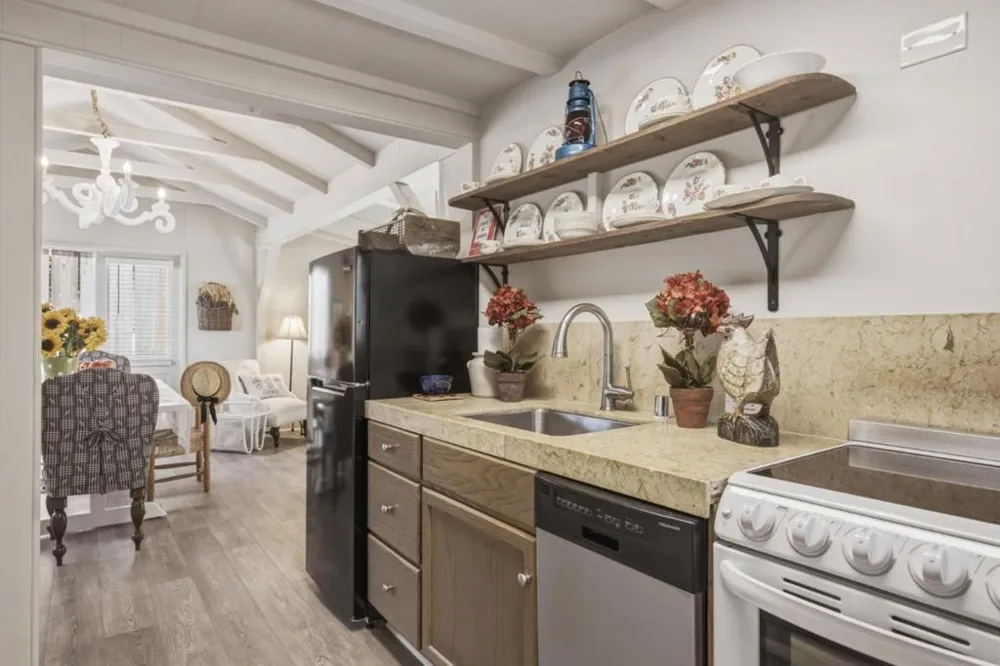24752 San Carlos Street Carmel, CA 93923