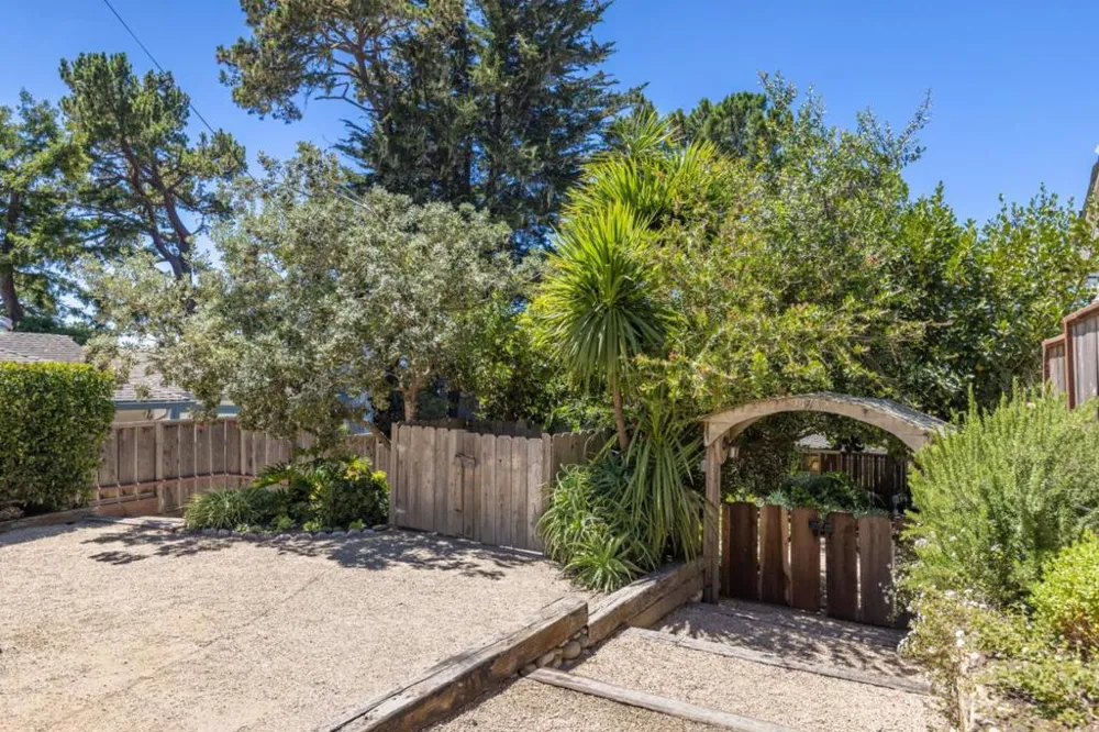 24752 San Carlos Street Carmel, CA 93923