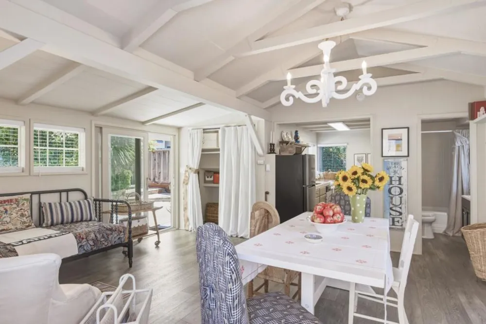 24752 San Carlos Street Carmel, CA 93923
