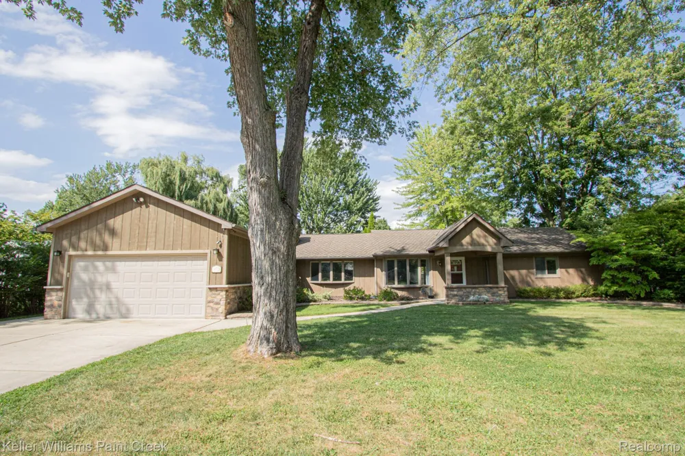 21725 Ulrich Street Clinton Charter Township, MI 48036