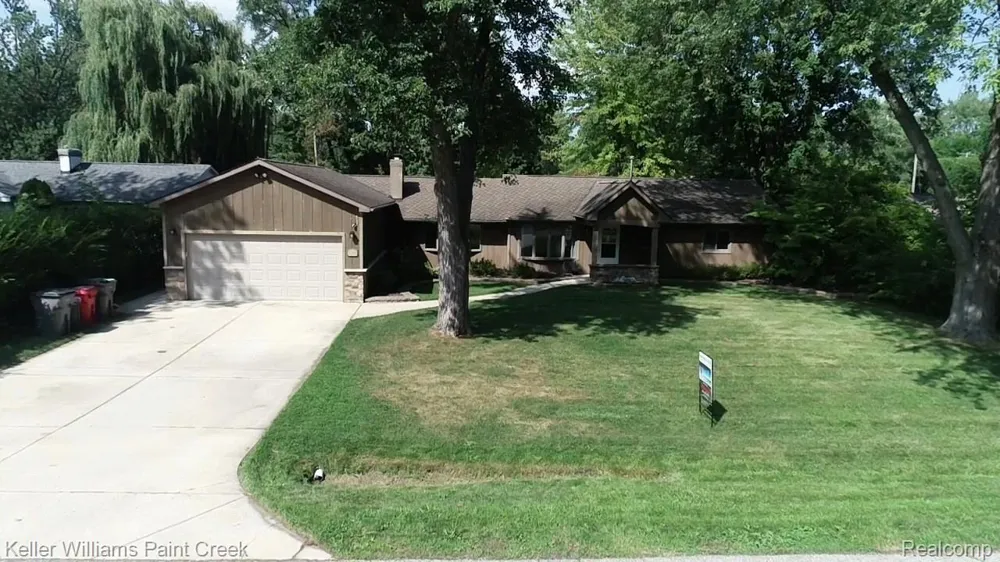 21725 Ulrich Street Clinton Charter Township, MI 48036