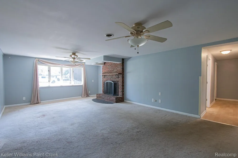 21725 Ulrich Street Clinton Charter Township, MI 48036