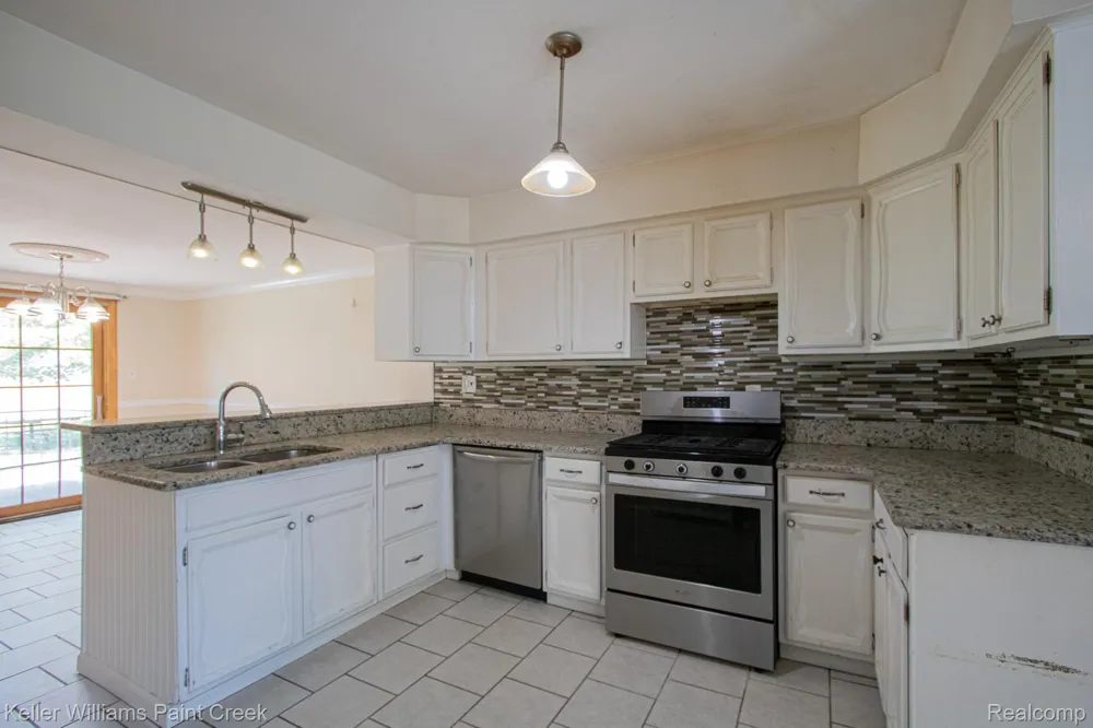 21725 Ulrich Street Clinton Charter Township, MI 48036