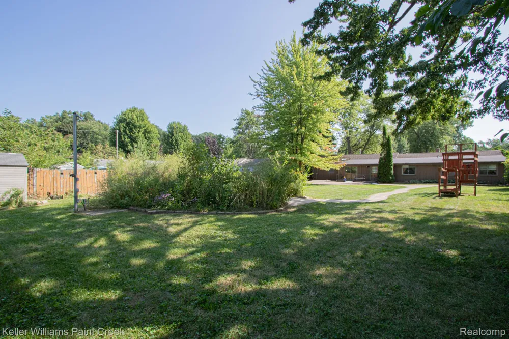21725 Ulrich Street Clinton Charter Township, MI 48036