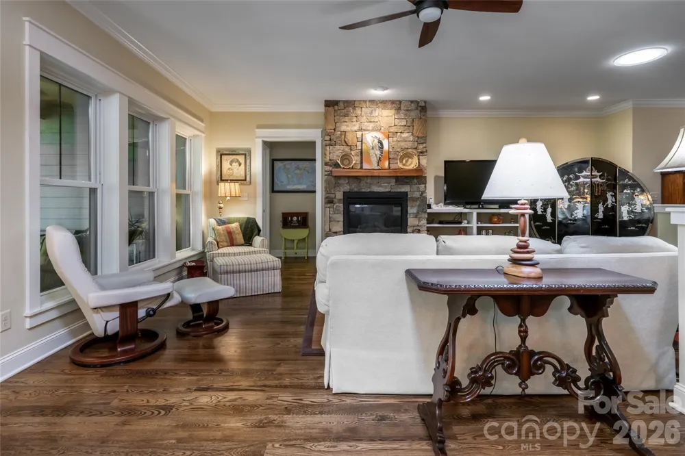 15 Stills Creek Loop Fairview, NC 28730