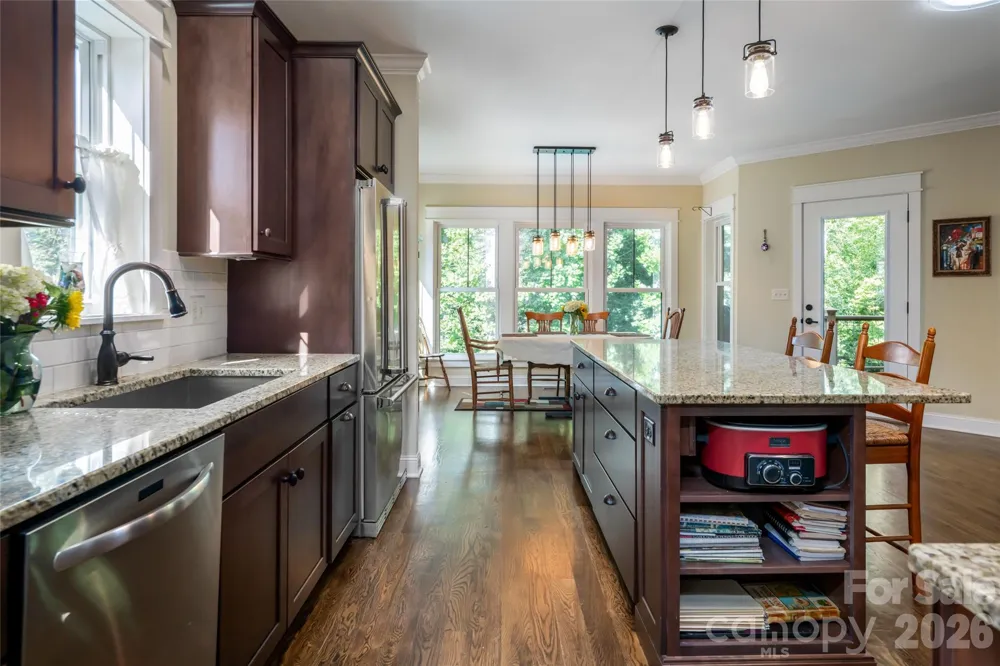 15 Stills Creek Loop Fairview, NC 28730