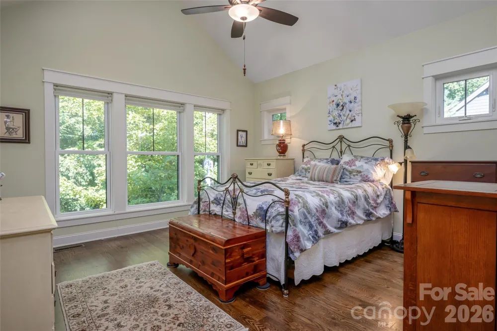 15 Stills Creek Loop Fairview, NC 28730