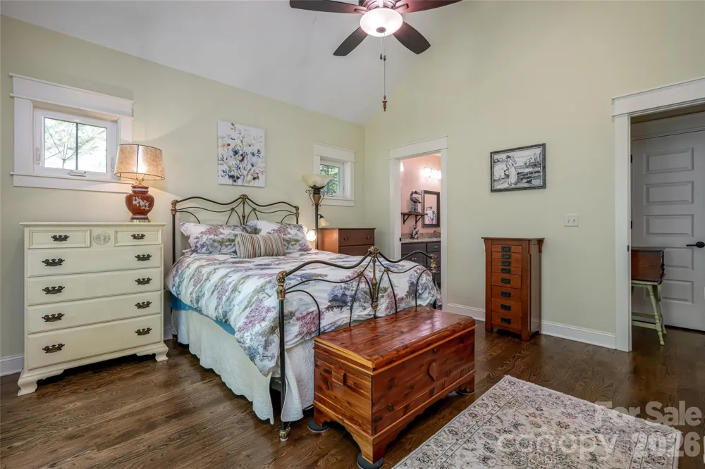 15 Stills Creek Loop Fairview, NC 28730