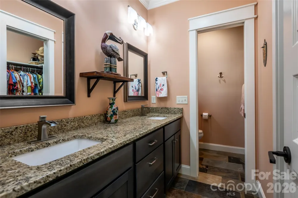 15 Stills Creek Loop Fairview, NC 28730