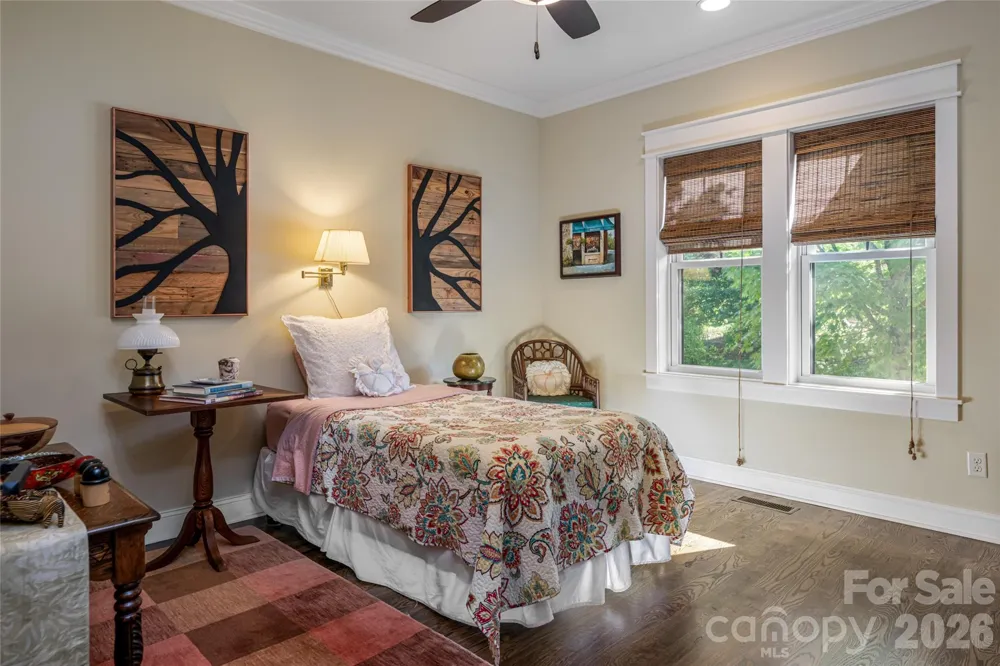 15 Stills Creek Loop Fairview, NC 28730