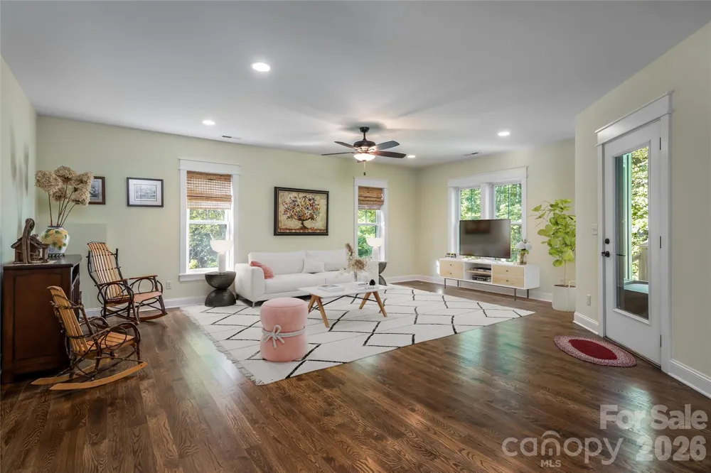 15 Stills Creek Loop Fairview, NC 28730