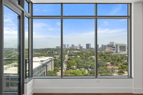 501 West Avenue #1304