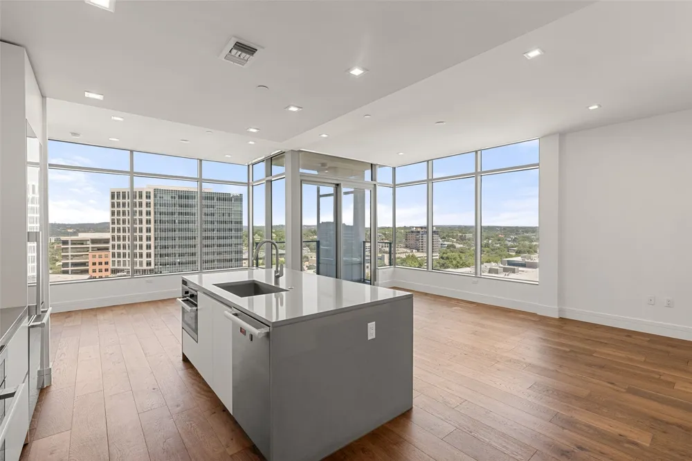 501 West Avenue #1304 Austin, TX 78701