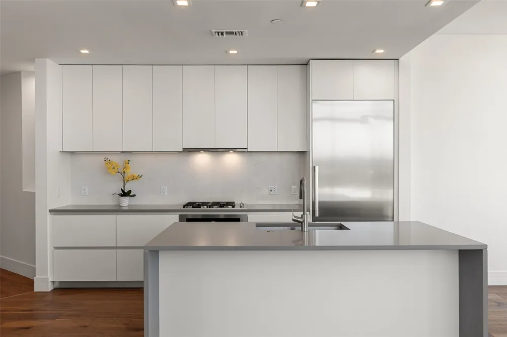 501 West Avenue #1304 Austin, TX 78701