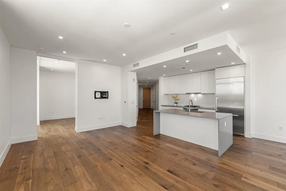 501 West Avenue #1304 Austin, TX 78701