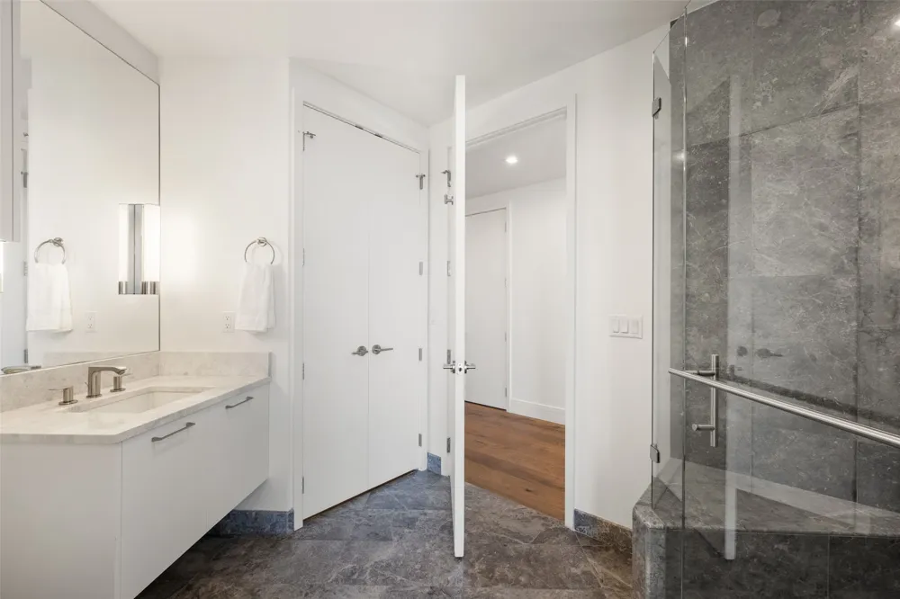 501 West Avenue #1304 Austin, TX 78701