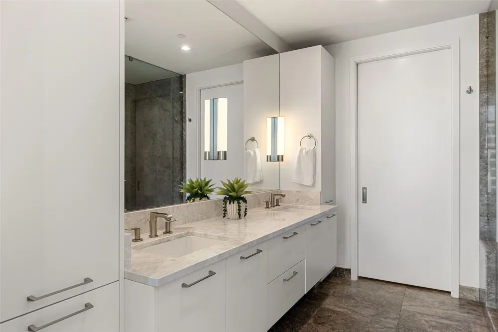 501 West Avenue #1304 Austin, TX 78701