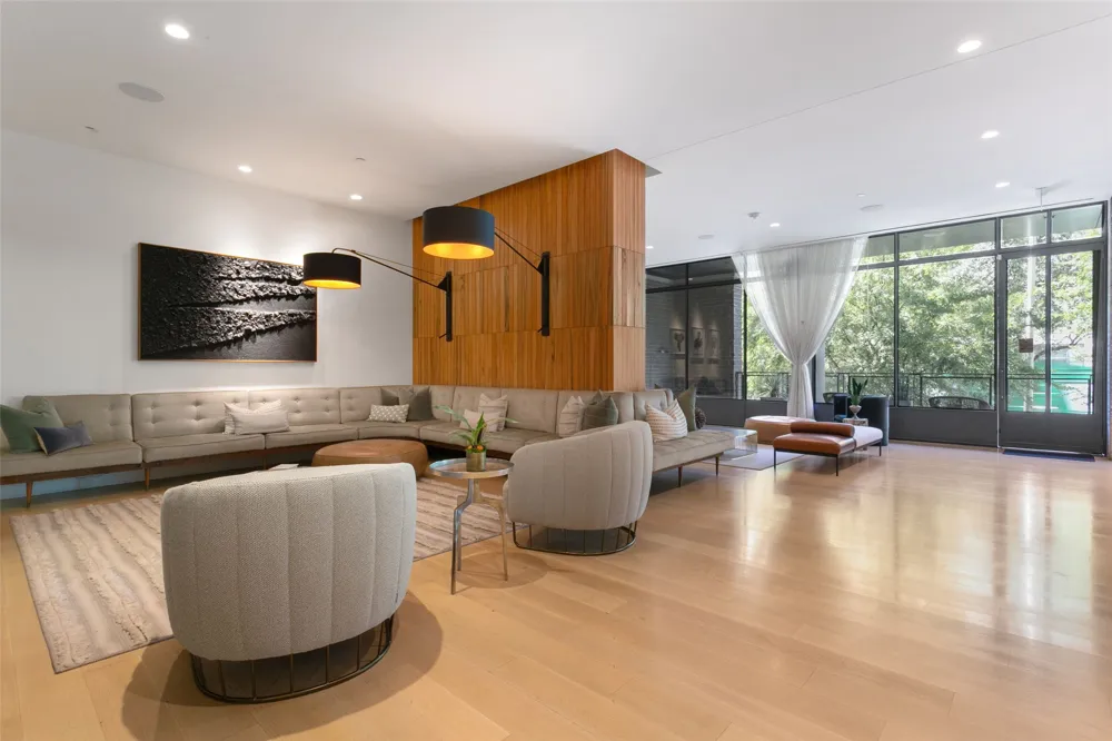 501 West Avenue #1304 Austin, TX 78701