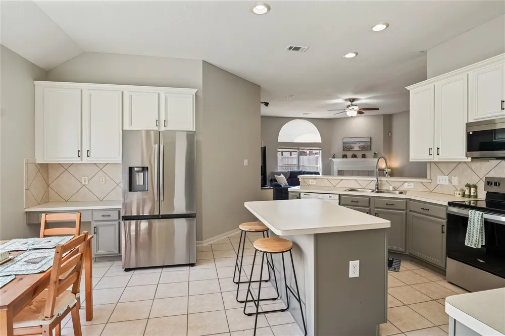 5710 Shady Hollow Court Rosharon, TX 77583