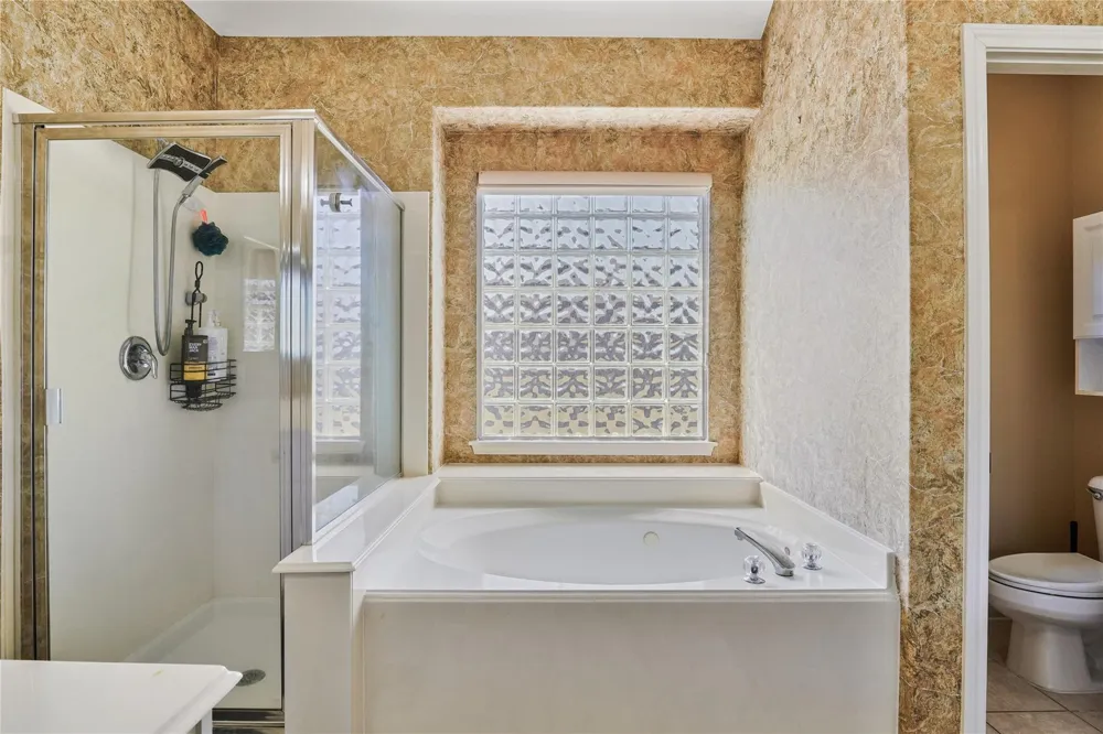 5710 Shady Hollow Court Rosharon, TX 77583