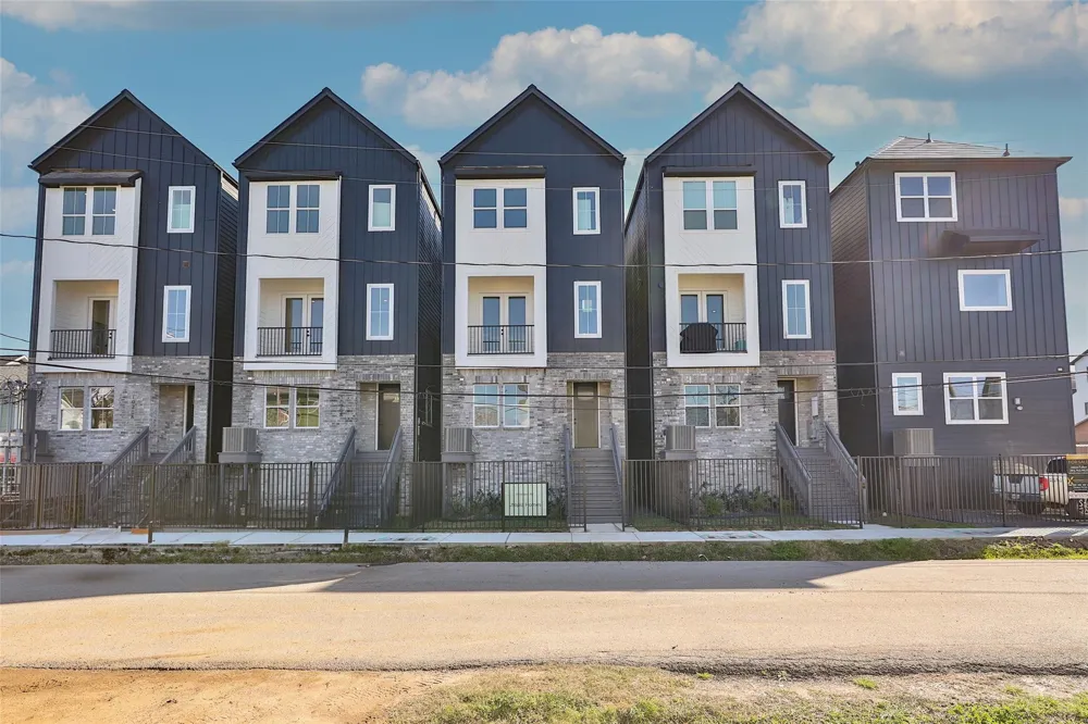 1020 W 15th 1/2 Street #A Houston, TX 77008