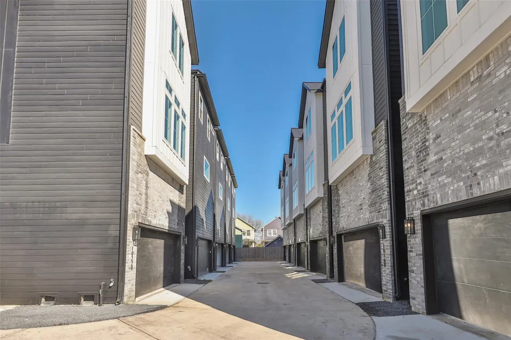 1020 W 15th 1/2 Street #A Houston, TX 77008