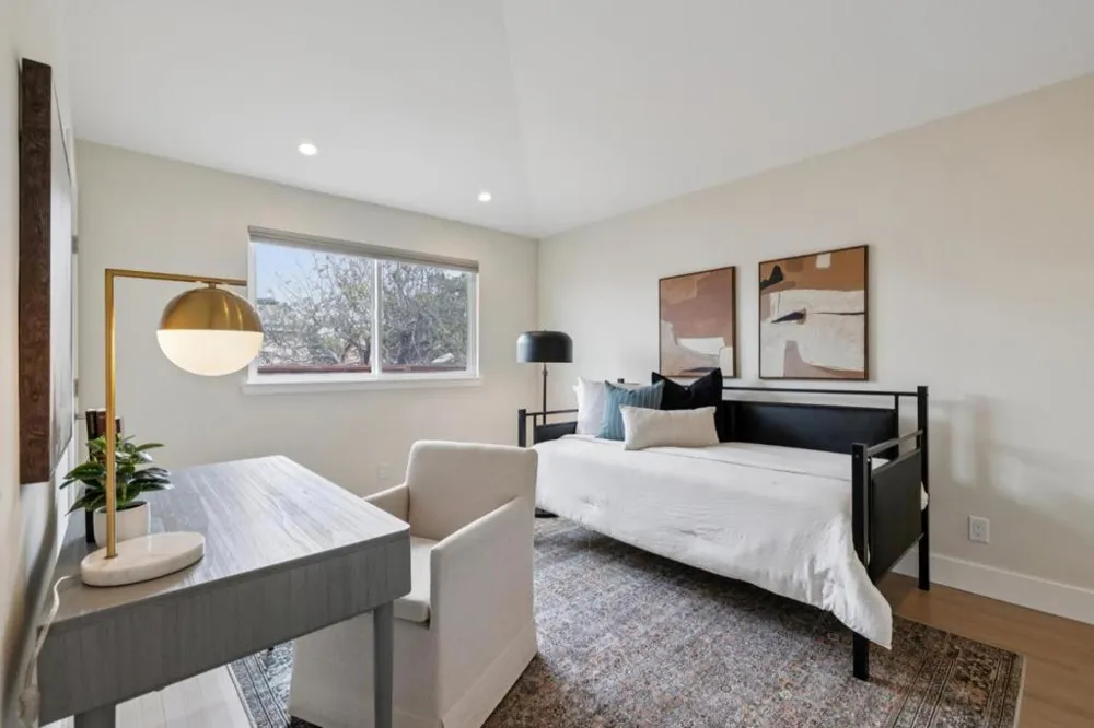 817 Railroad Avenue Half Moon Bay, CA 94019