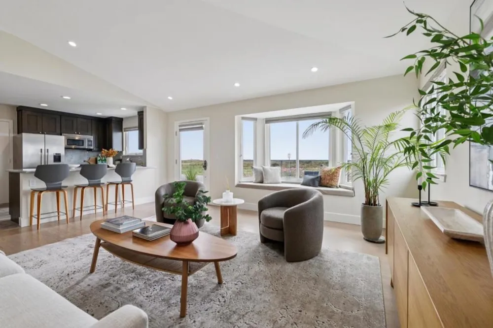 817 Railroad Avenue Half Moon Bay, CA 94019