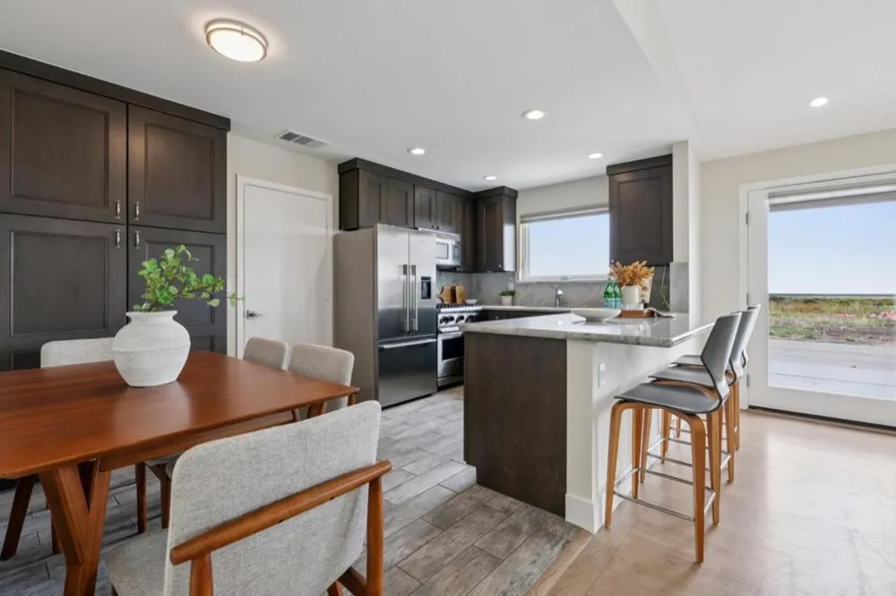 817 Railroad Avenue Half Moon Bay, CA 94019