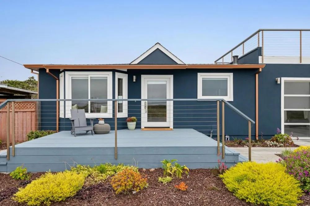 817 Railroad Avenue Half Moon Bay, CA 94019