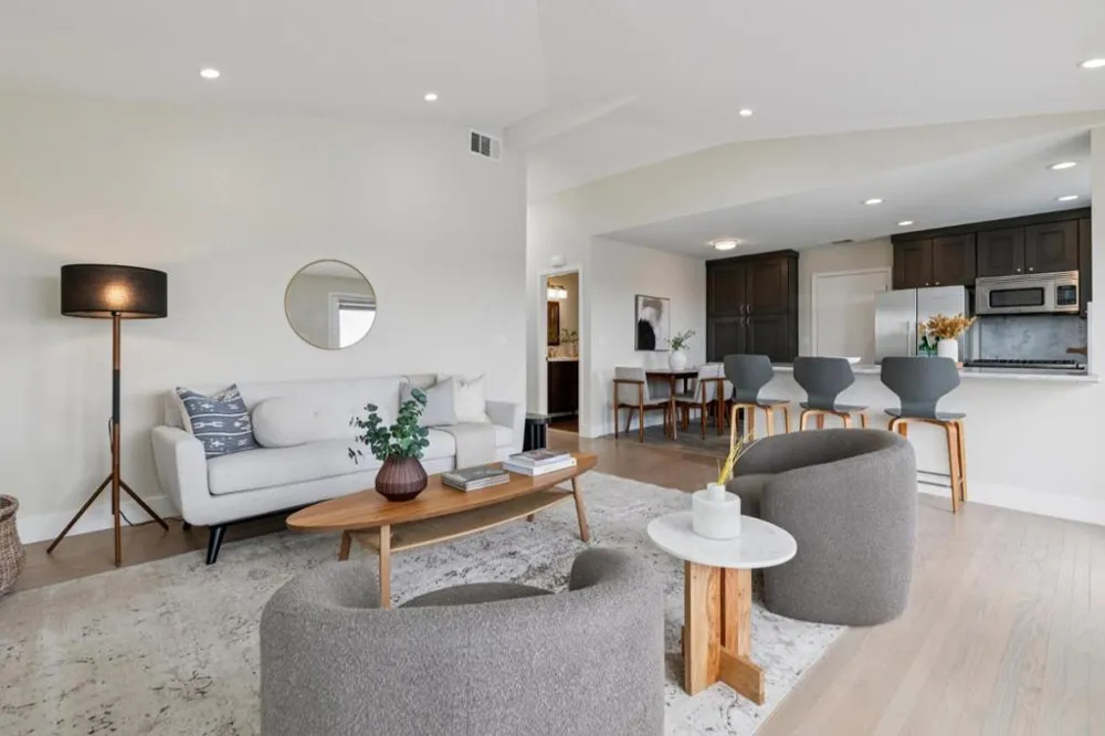817 Railroad Avenue Half Moon Bay, CA 94019