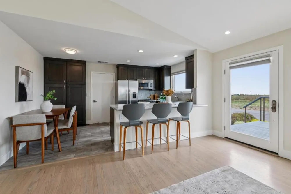 817 Railroad Avenue Half Moon Bay, CA 94019