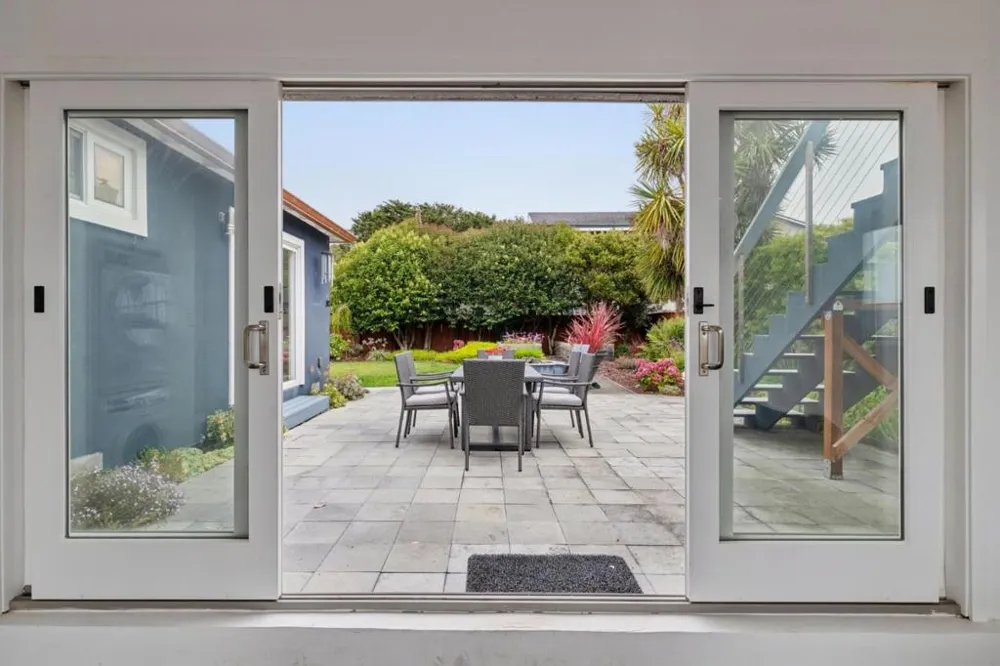 817 Railroad Avenue Half Moon Bay, CA 94019