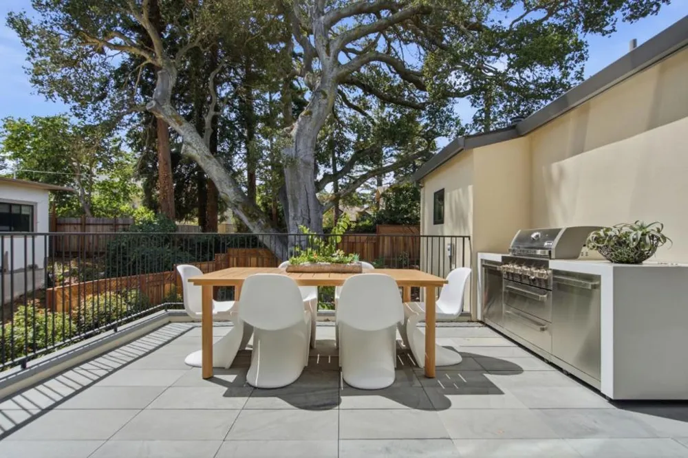 1033 Cortez Avenue Burlingame, CA 94010