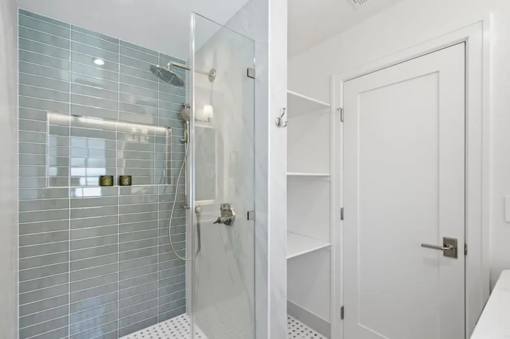 1033 Cortez Avenue Burlingame, CA 94010