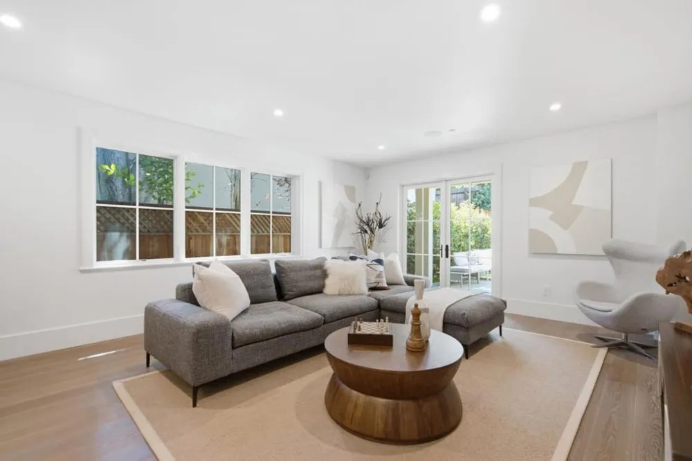 1033 Cortez Avenue Burlingame, CA 94010