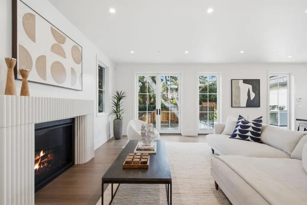1033 Cortez Avenue Burlingame, CA 94010