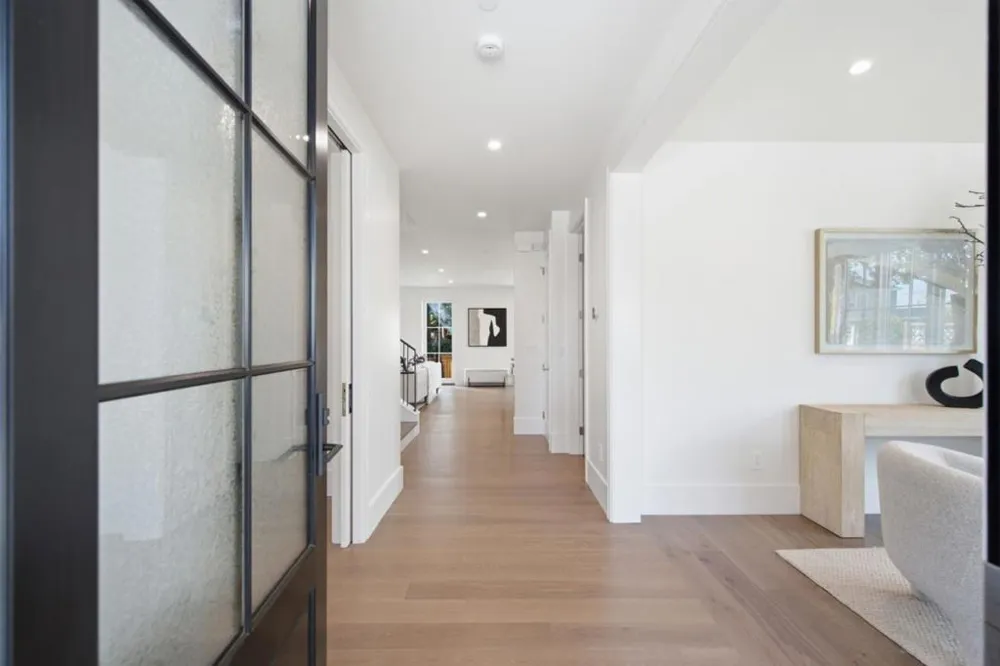 1033 Cortez Avenue Burlingame, CA 94010