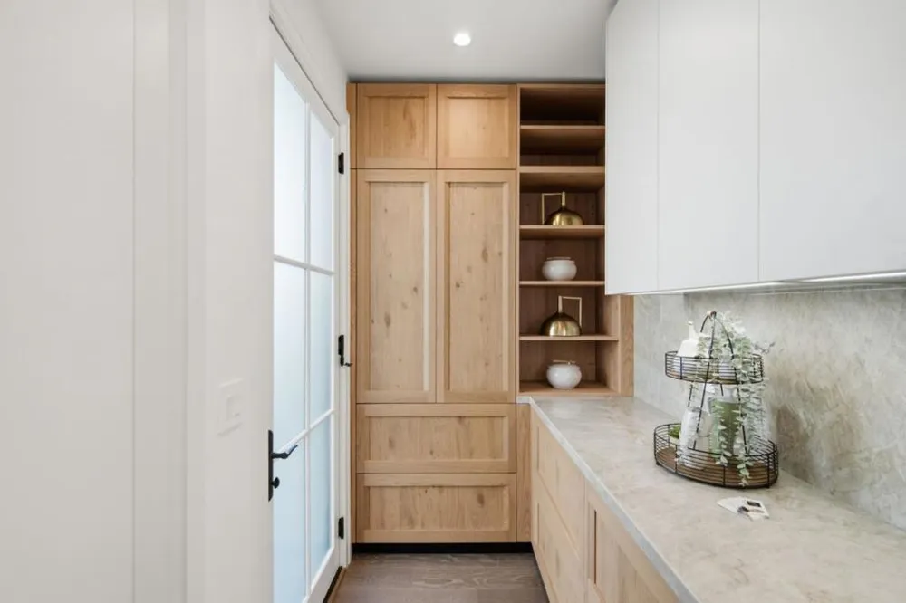 1033 Cortez Avenue Burlingame, CA 94010
