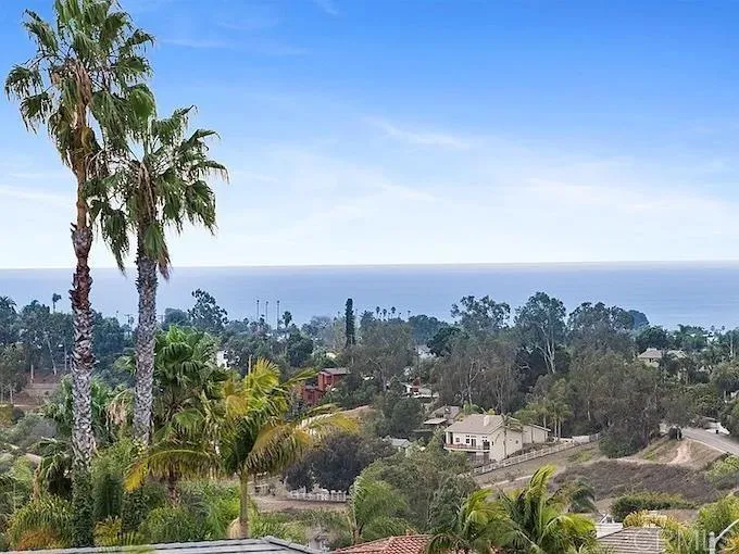 1588 Bella Vista Dr. Encinitas, CA 92024