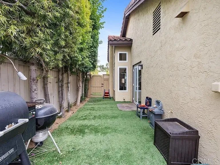 1588 Bella Vista Dr. Encinitas, CA 92024