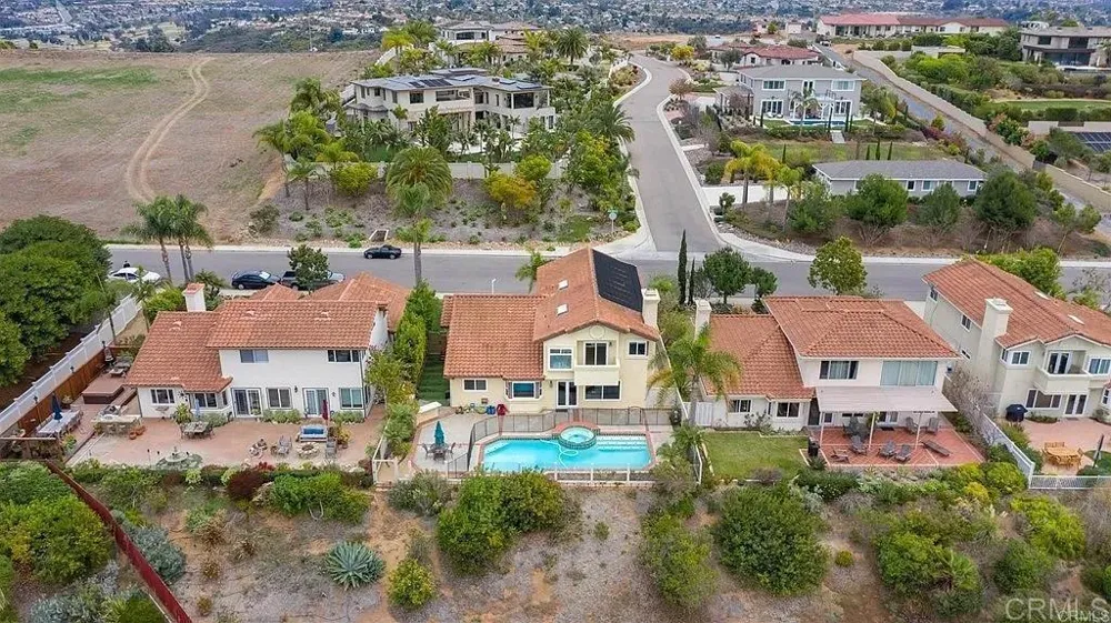 1588 Bella Vista Dr. Encinitas, CA 92024