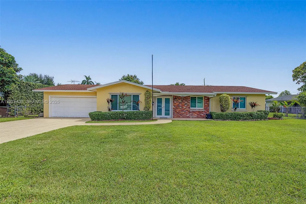 17721 SW 93rd Ave Palmetto Bay, FL 33157