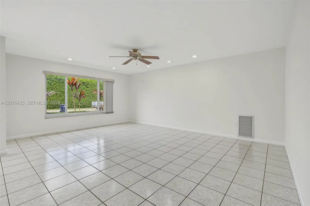 17721 SW 93rd Ave Palmetto Bay, FL 33157