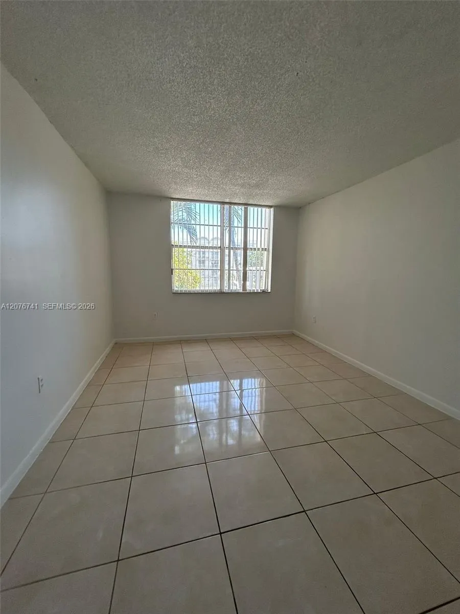 496 NW 165th St Rd #D-310 Miami, FL 33169