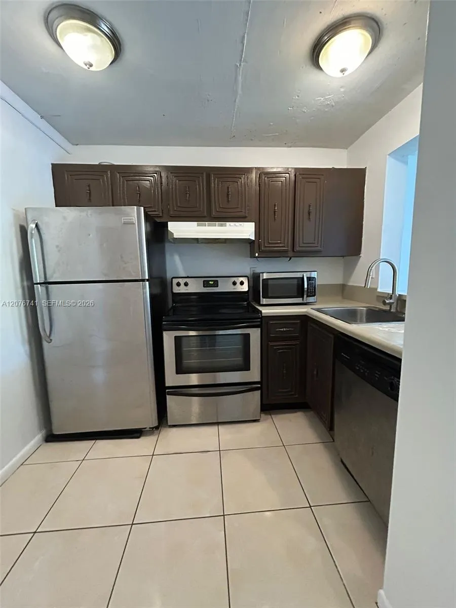 496 NW 165th St Rd #D-310 Miami, FL 33169