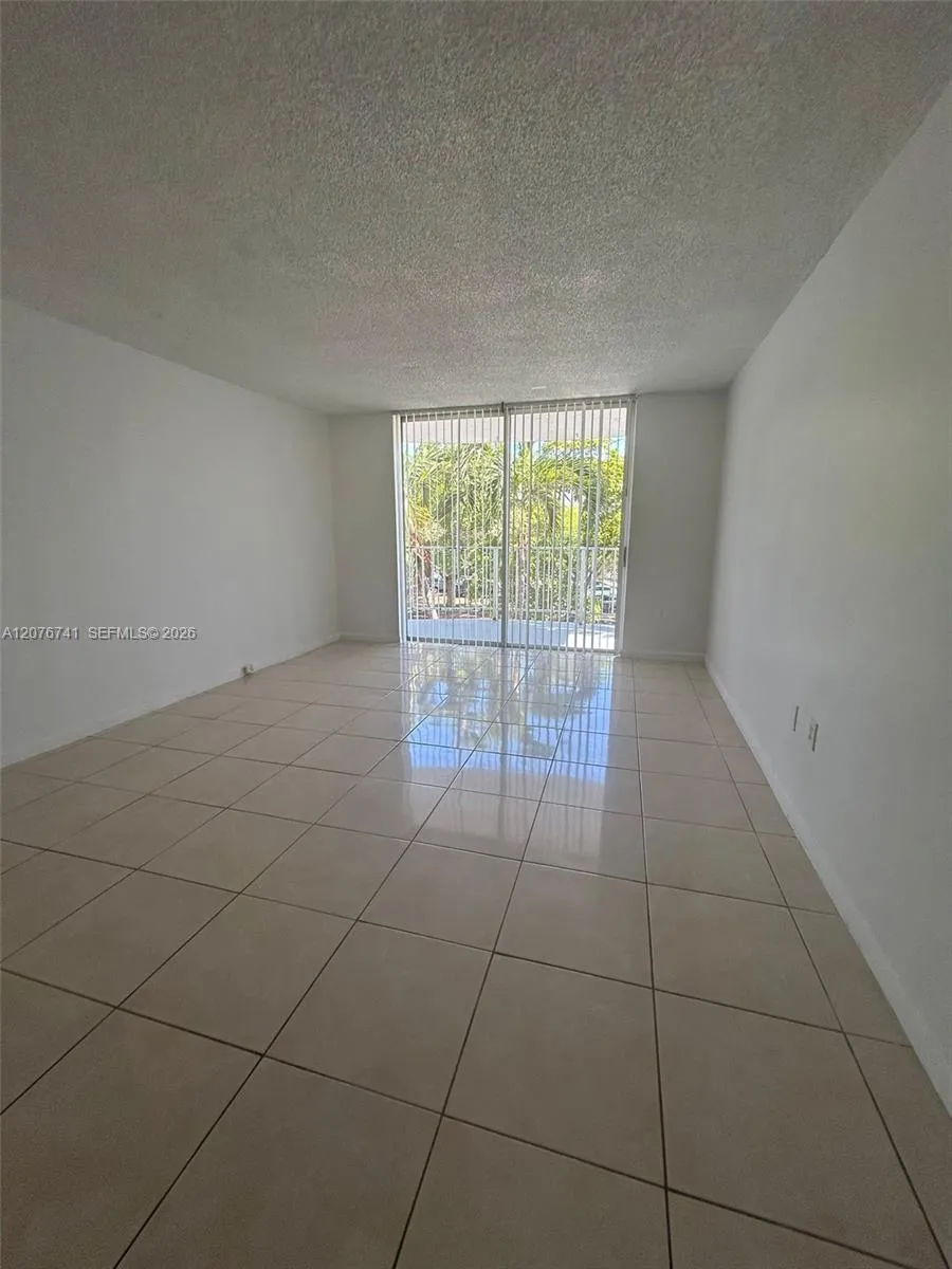 496 NW 165th St Rd #D-310 Miami, FL 33169