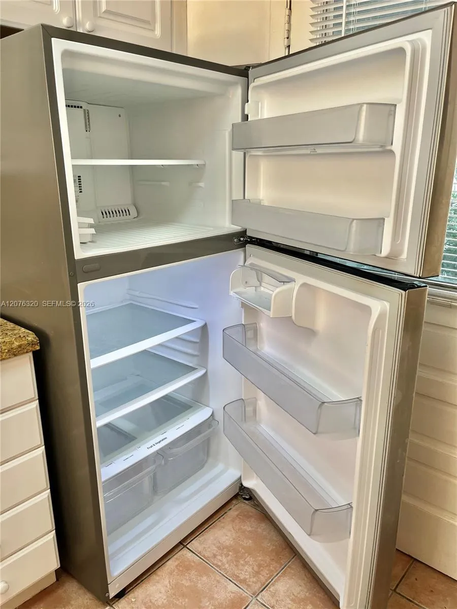 251 Galen Dr #101E Key Biscayne, FL 33149